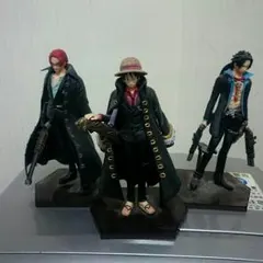 ワンピースフィギュア★ルフィ、エース、シャンクス