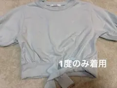 ほぼ未使用　SNIDEL ライトブルー トップスのサムネイル