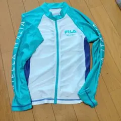 130サイズ　ラッシュガード