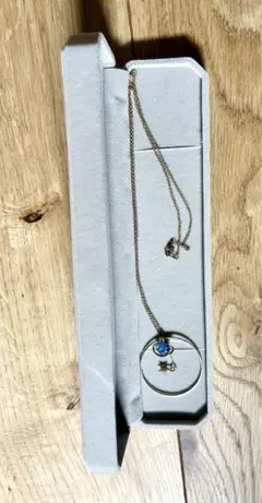 土星デザインネックレス