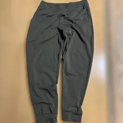 ユニクロ ウルトラストレッチアクティブジョガーパンツ OLIVE Lサイズ