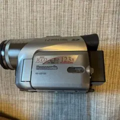 Panasonic NV-GS120 3CCD ビデオカメラ本体　バック➕付属品のサムネイル