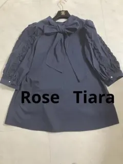 RoseTiaraネイビーリボン付きフリルシャツ