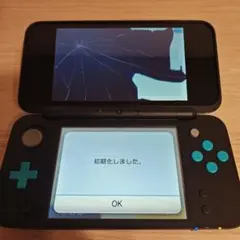 New 2DS LL ブラック/ブルー 画面ひび割れあり　ドラクエ11付き