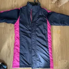 黒とピンクのキッズコート 中綿