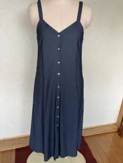 【CLOCHE】ダークブルー ボタン付きキャミワンピース