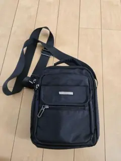 コンパクトショルダーバッグ 黒