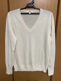 ユニクロ　UNIQLO 薄手セーター　ニット　ホワイト