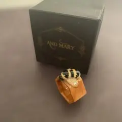 House of AMBER 琥珀のスパイダーピンバッジ - メルカリ