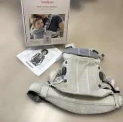 ベビービョルンの抱っこひもハーモニー　クリーム　抱っこ紐