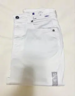 【ウエスト67cm】　GU ウルトラストレッチスキニージーンズ　オフホワイト