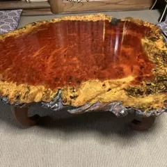 珍品　花梨の瘤杢目の輪切り一枚板テーブル足付き　表面加工前 珍品 花梨の瘤杢目の輪切り一枚板テーブル足付き 表面加工