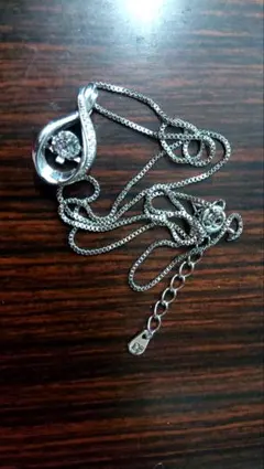 czダイヤモンド風ネックレス