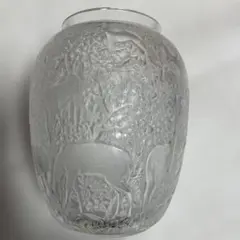 LALIQUE ガラス製 花瓶 鹿柄 フロスト加工 LALIQUE ガラス製 花瓶 鹿柄 フロスト加工 - メルカリ