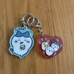 ちいかわ　キーホルダー　ガチャガチャ　ハチワレ　うさぎ