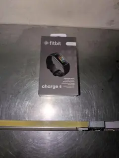 新品未使用未開封Fitbit Charge 5 トラッカー ブラックのサムネイル