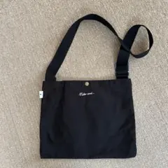 Niko and... ブラックショルダーバッグ