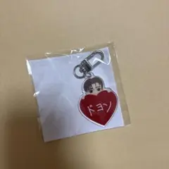 TREASURE カプセルトイ ドヨン　B