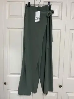 ZARA オリーブグリーン パンツ　ラップスタイル