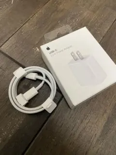 20W USB-C Power Adapter + ケーブル