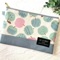 4772✿20cmフラットポーチ✿カードポケット付き✿りんご柄グリーン