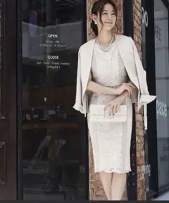 未使用近　レーシーワンピースセットアップスーツ　 M グレージュ