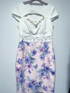 花柄タイトドレス ビーズ・レース装飾 ホワイト ピンク