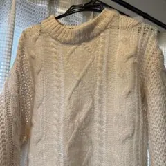 ＊ウィンターカラー＊オーバーサイズ　アイボリー ケーブル編みセーター