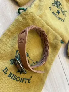 IL BISONTE 編み込みレザーブレスレット