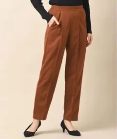 rps センタープレス タック テーパード パンツ　スラックス 美脚　ブラウンのサムネイル