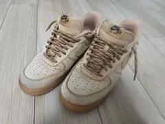 NIKE AIR FORCE 1 スニーカー ベージュ