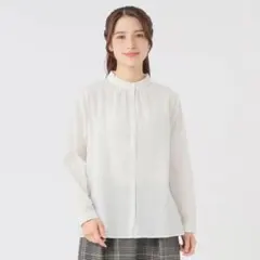 【美品】SELF+SERVICE オーガニック綿入 エリフリルシャツ フリル　白のサムネイル