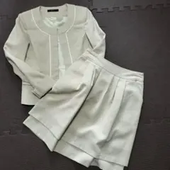 ベージュ スカートスーツ