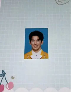 モナキ 証明写真　ジン