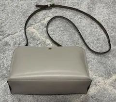 レガートラルゴ　かるいかばん　ショルダーバッグ　ベージュ　レディース