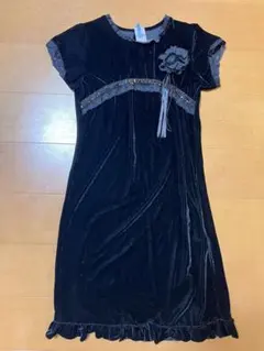 ベロア風黒ワンピース