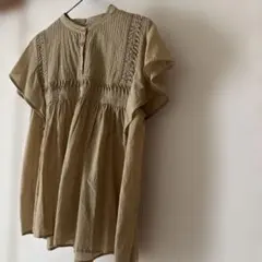 グリーンレーベル 袖フリル　ピンタック　ブラウス　半袖　ベージュ