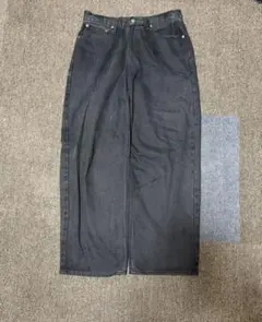 Levi's ブラックデニム　ワイドレッグパンツ　ストレートデニム