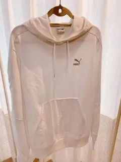 爽やかな白パーカー⭐︎メッシュの切り替えがスポーティー⭐︎