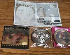 鬼滅の刃　ダイニング　缶バッジ　メタリックポストカード　クリアカード　猗窩座