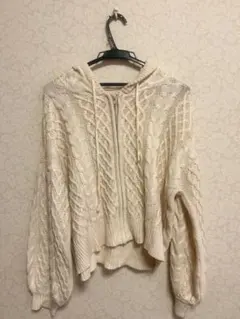 ASKNOWASPINKY アイボリー フード付き ケーブルニット カーディガン