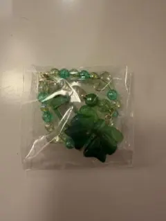 ガチャガチャ キラキラ ビーズ ストラップ 緑