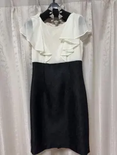 オケージョンドレス フリル ワンピース 白×黒 結婚式 二次会ネックレスつき