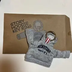 NEWS STORY パーカー キーホルダー