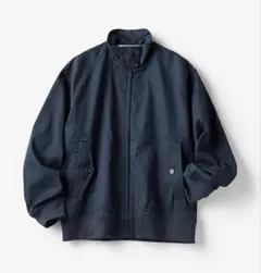 【タグ付き新品】DoCLASSE コットンストレッチスタンドカラーブルゾン 紺