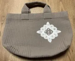 Item thumbnail for item 4fae608b-a44f-4d03-9547-4191fe7ee1ca