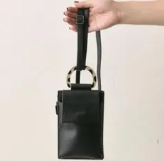 2026年最新】ear PAPILLONNER カラー：ブラック系 スマホショルダー