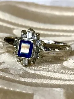 鮮やかな煌めきと高級感人工サファイアsilverリング　刻印あり