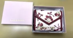 【新品】Maison de FLEUR いちご柄ウォレットのサムネイル