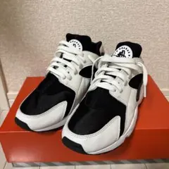 NIKE Huarache ホワイト/ブラック スニーカー　26,5cm ハラチ